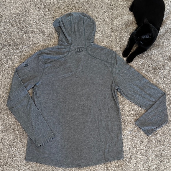 Under Armour Gray Men’s Long Sleeve Hoodie with HeatGear - Picture 5 of 5